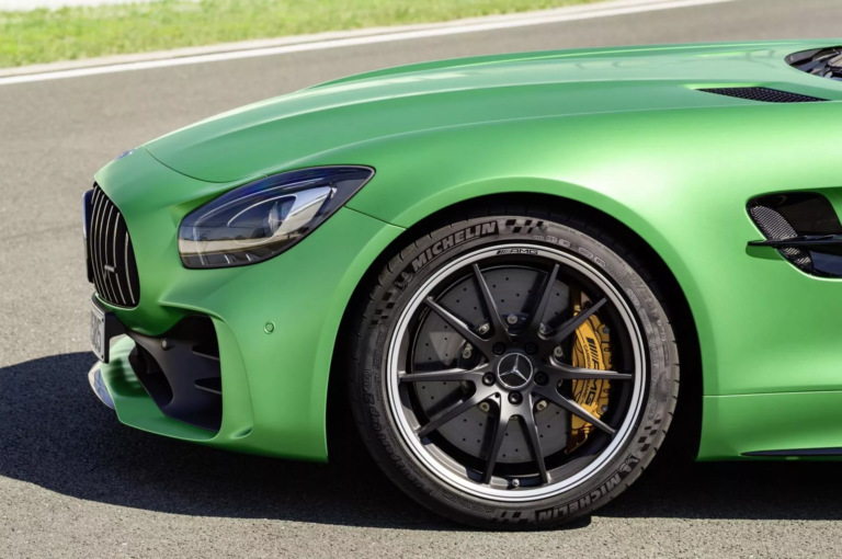 La serie Michelin Pilot Sport spiegata: Dai modelli ottimizzati per i veicoli elettrici ai campioni di pista