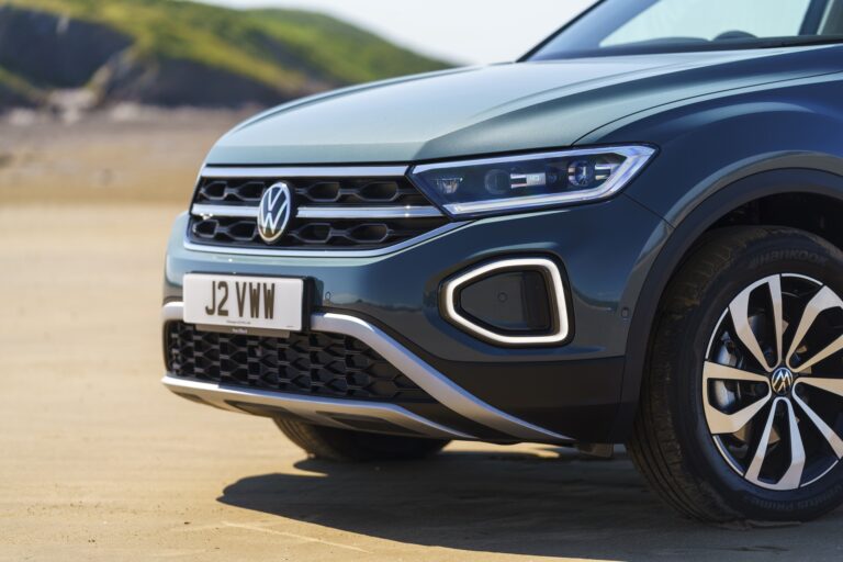ACE, ARBÖ e GTÜ hanno testato i pneumatici allseason per SUV per il 2024 - Continental, Michelin e Bridgestone tra i migliori