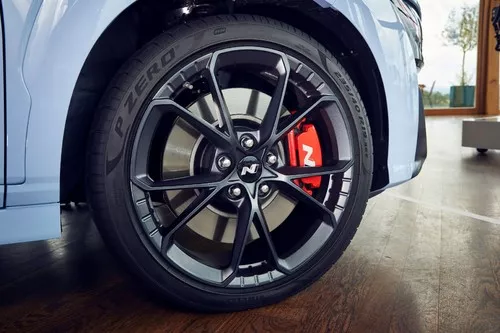 Pirelli P ZERO - 6